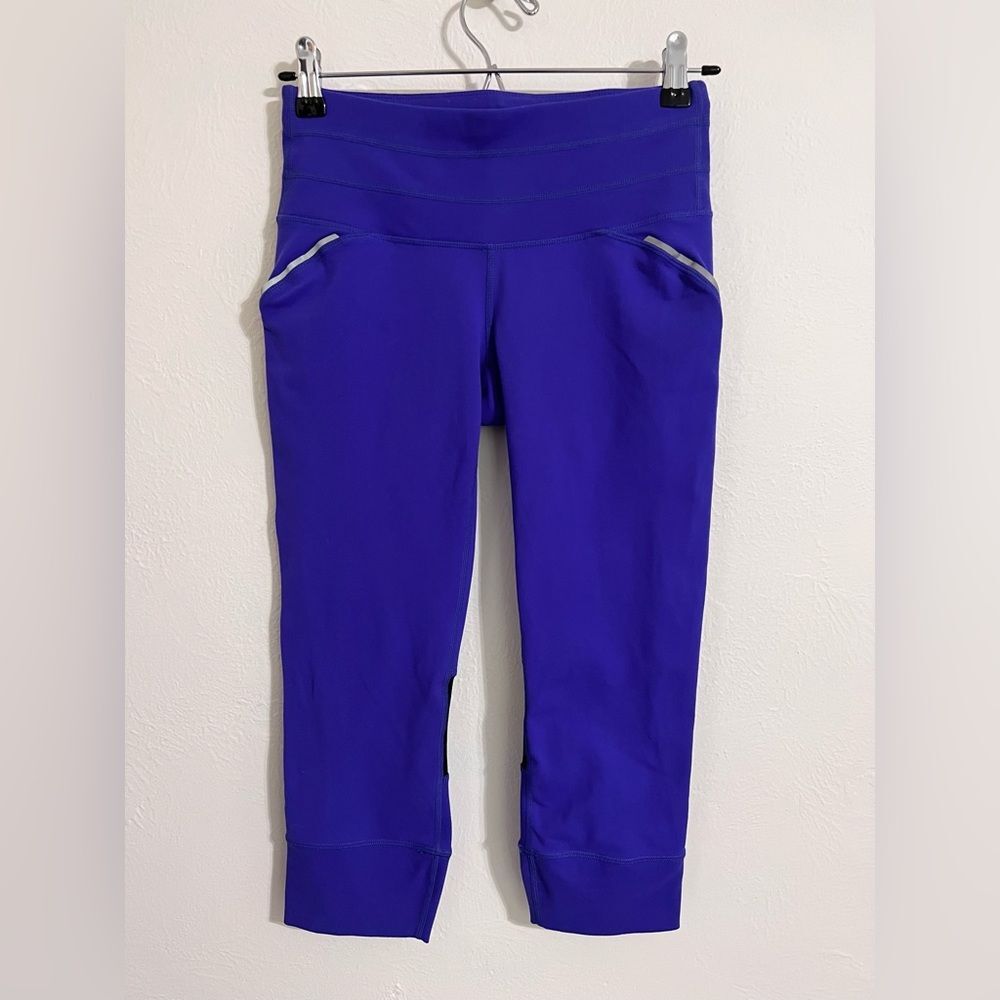 Athleta Ultramarine blue mesh capri cropped leggings, size XS
